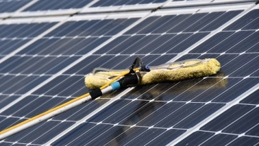 SOLAR PANELS CLEANING<br />
